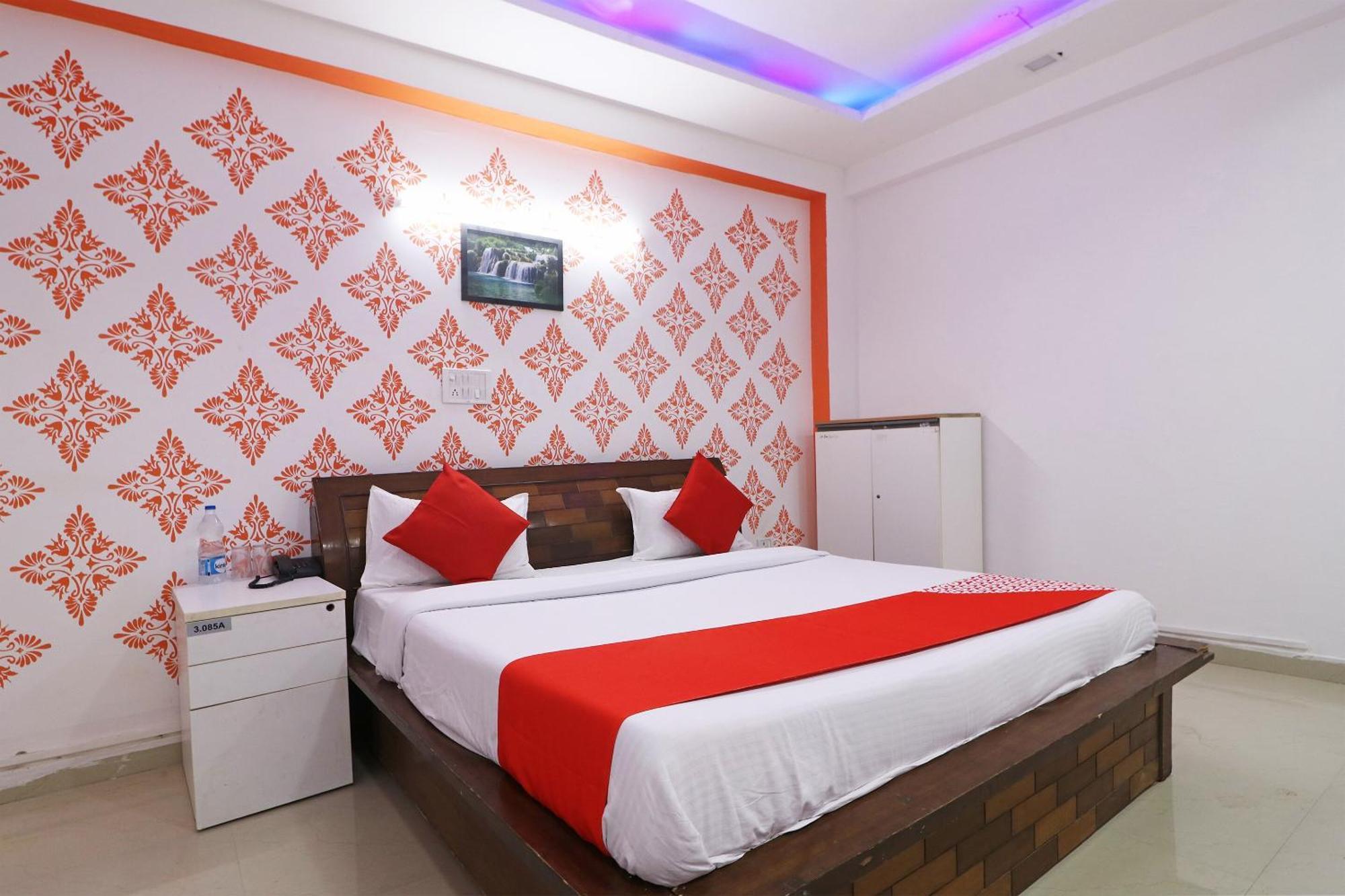Hotel O Aaradhya Residency Нойда Екстер'єр фото