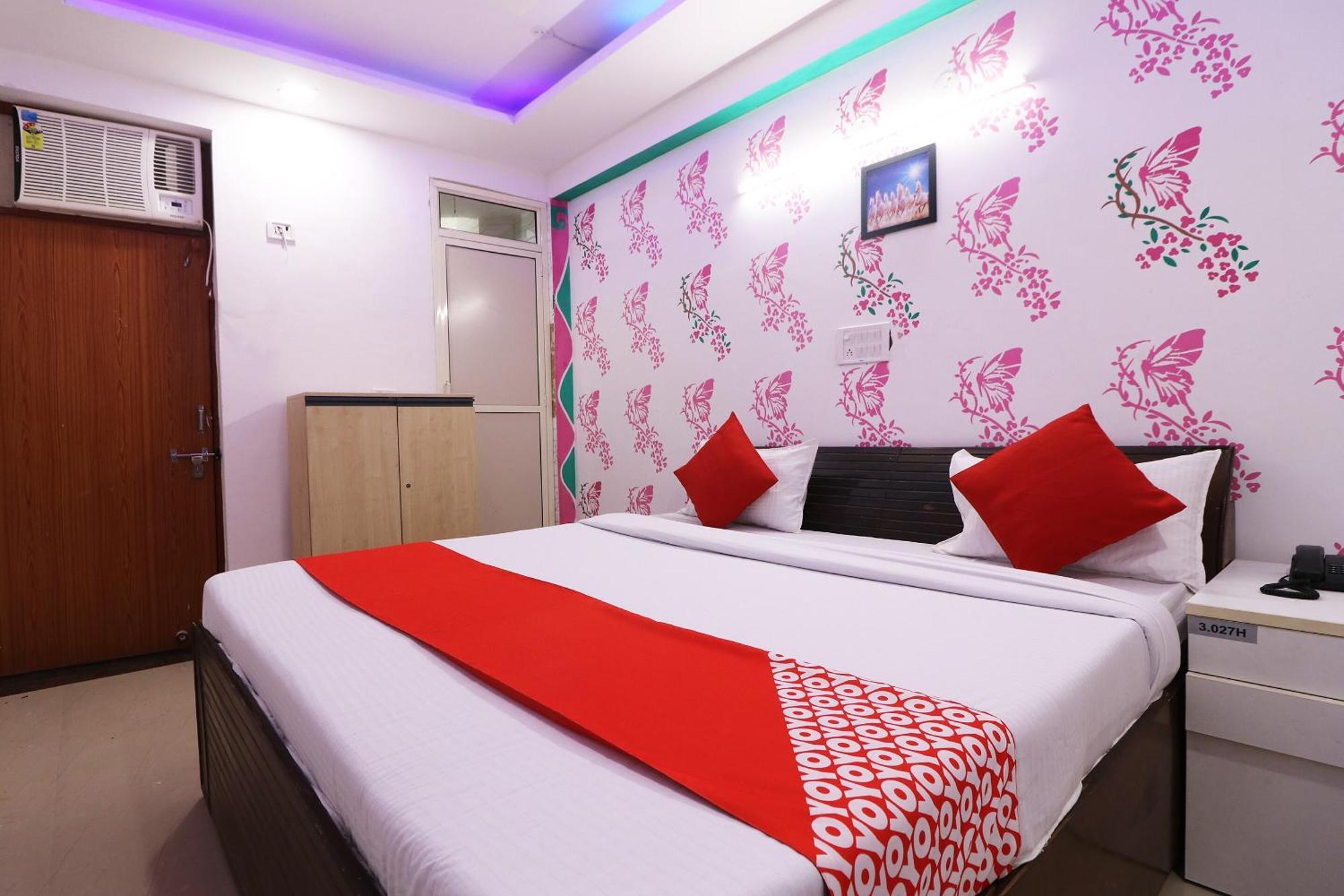 Hotel O Aaradhya Residency Нойда Екстер'єр фото